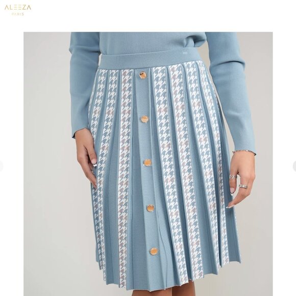 NWT Aleeza Paris Baby Blue Houndstooth Patterned Pleated Skirt buttons Size S 18 - Picture 1 of 6